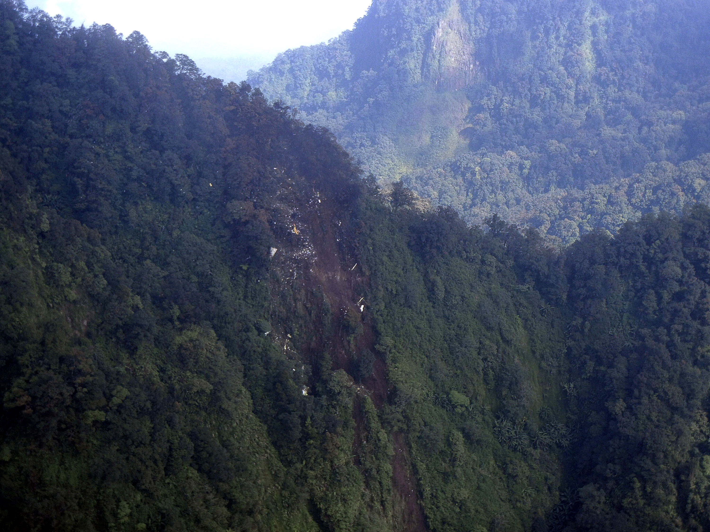 Flygkrasch, Flygplan, Indonesien, Dödsfall, Suchoj