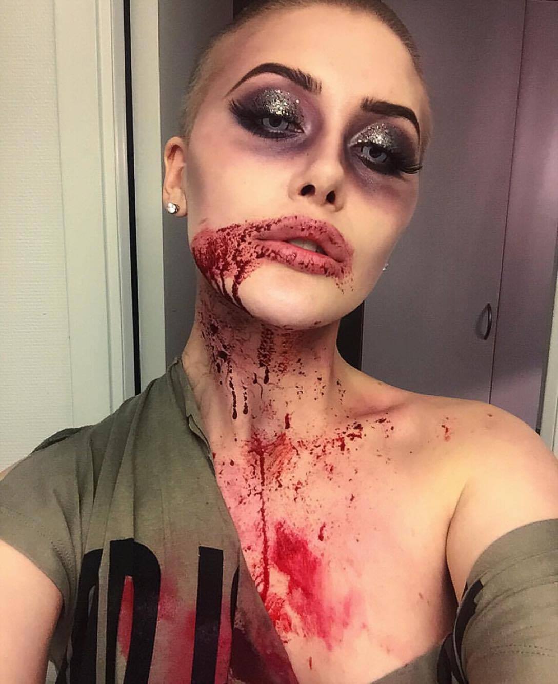 Julia gör skräckinjagande makeuper: "Vissa vill inte ens kolla på bilderna" - Nyheter24