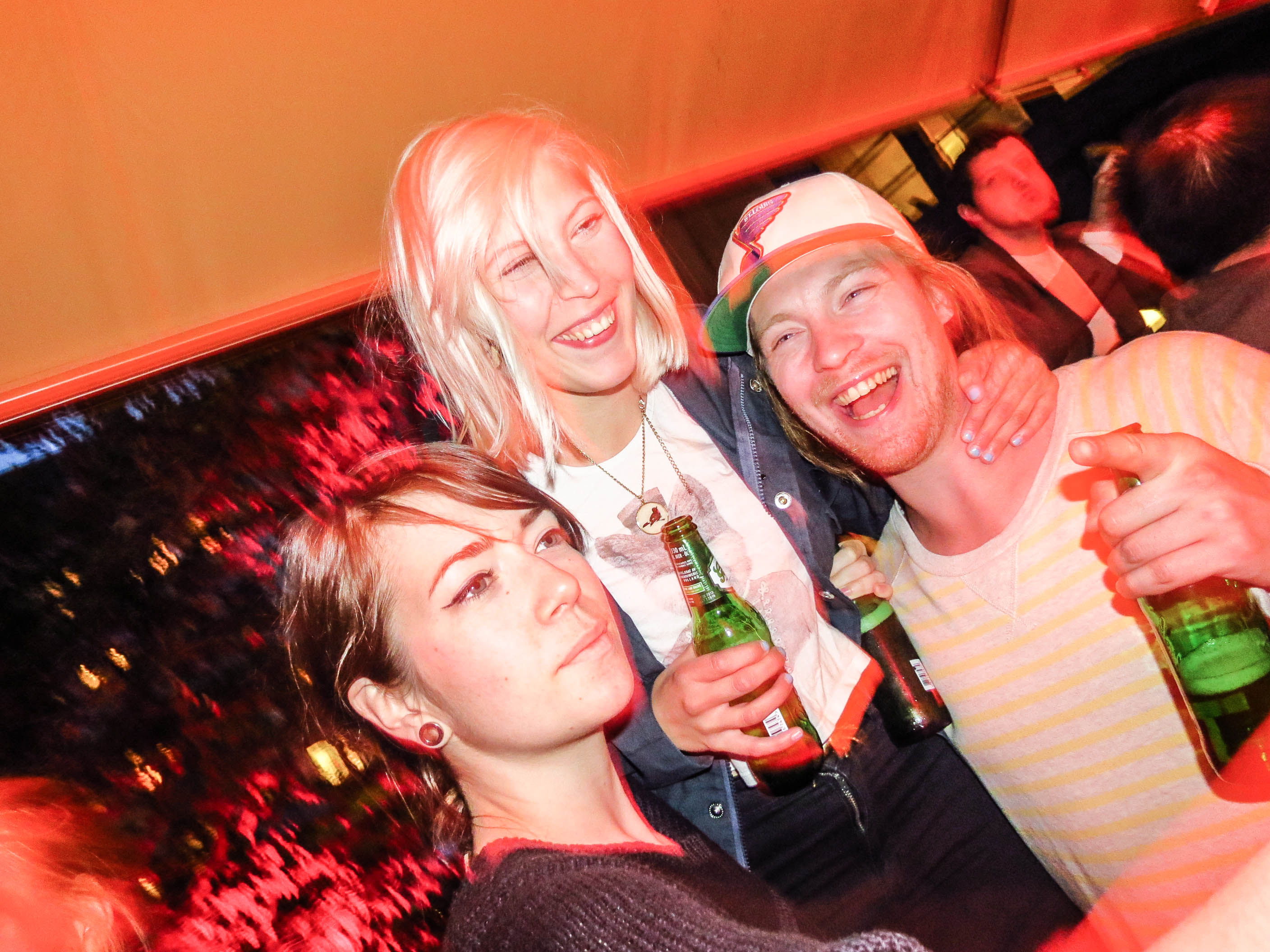 VICE, Y och M, Kåken