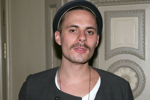 Zlatan, Kiefer Sutherland