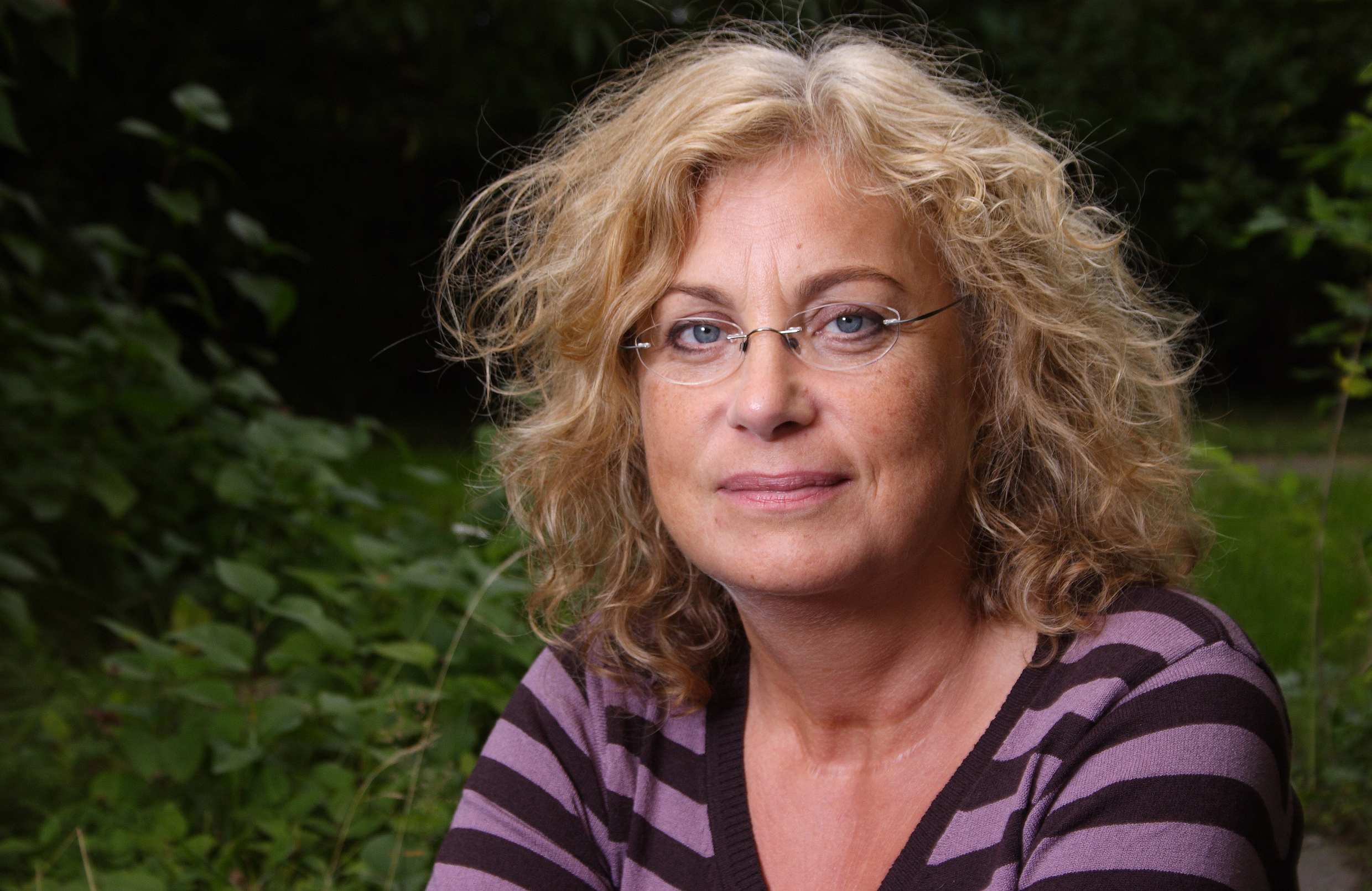 Medierådet, Elsa Dunkel, Unga, Säkerhet, KP Webb, Barn, Rapport, Blip, Youtube, Bilddagboken, Marcin de Kaminski, Ungdomssajter, Granskning, Lunarstorm, Hur säkra är sociala nätverkssajter för barn och unga, André Rickardsson, Hamsterpaj, Facebook, Internet, Existenz, Kamratposten