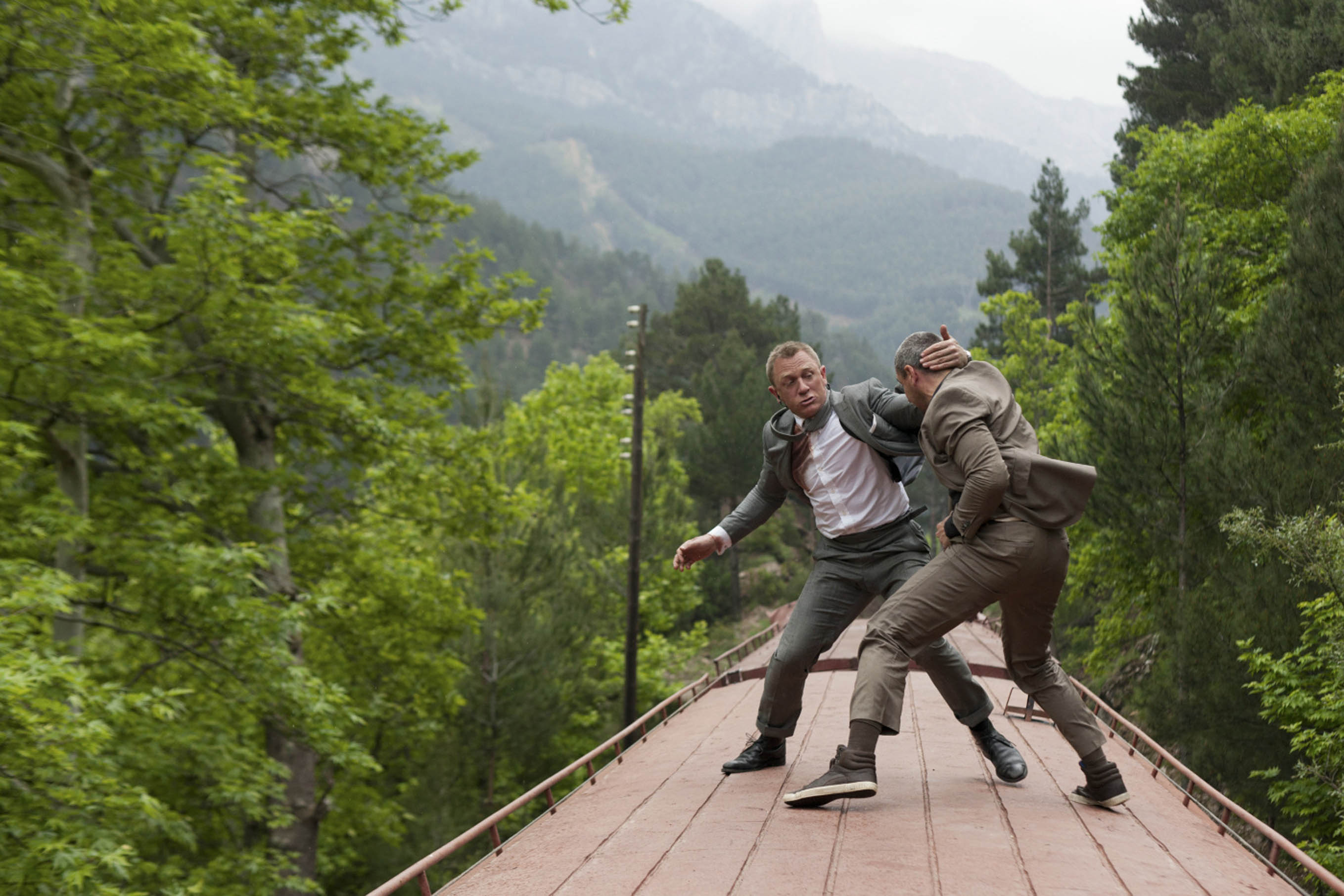 Skyfall, Ola Rapace, Bond