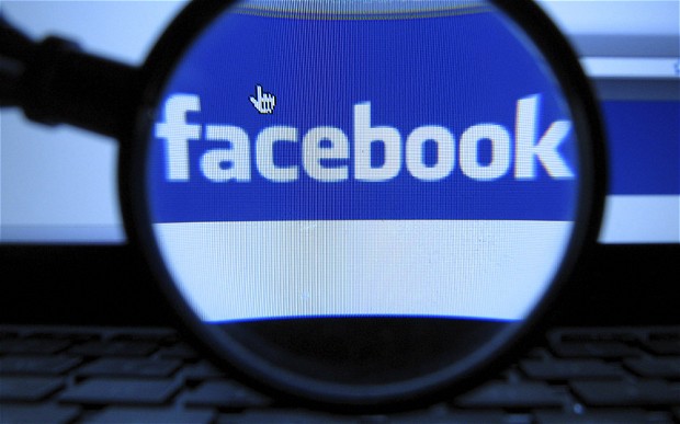  Sebastian Düvel, Iphone, Facebook,  Batteritid,  Bakgrund, Batteri, App, Utvecklare