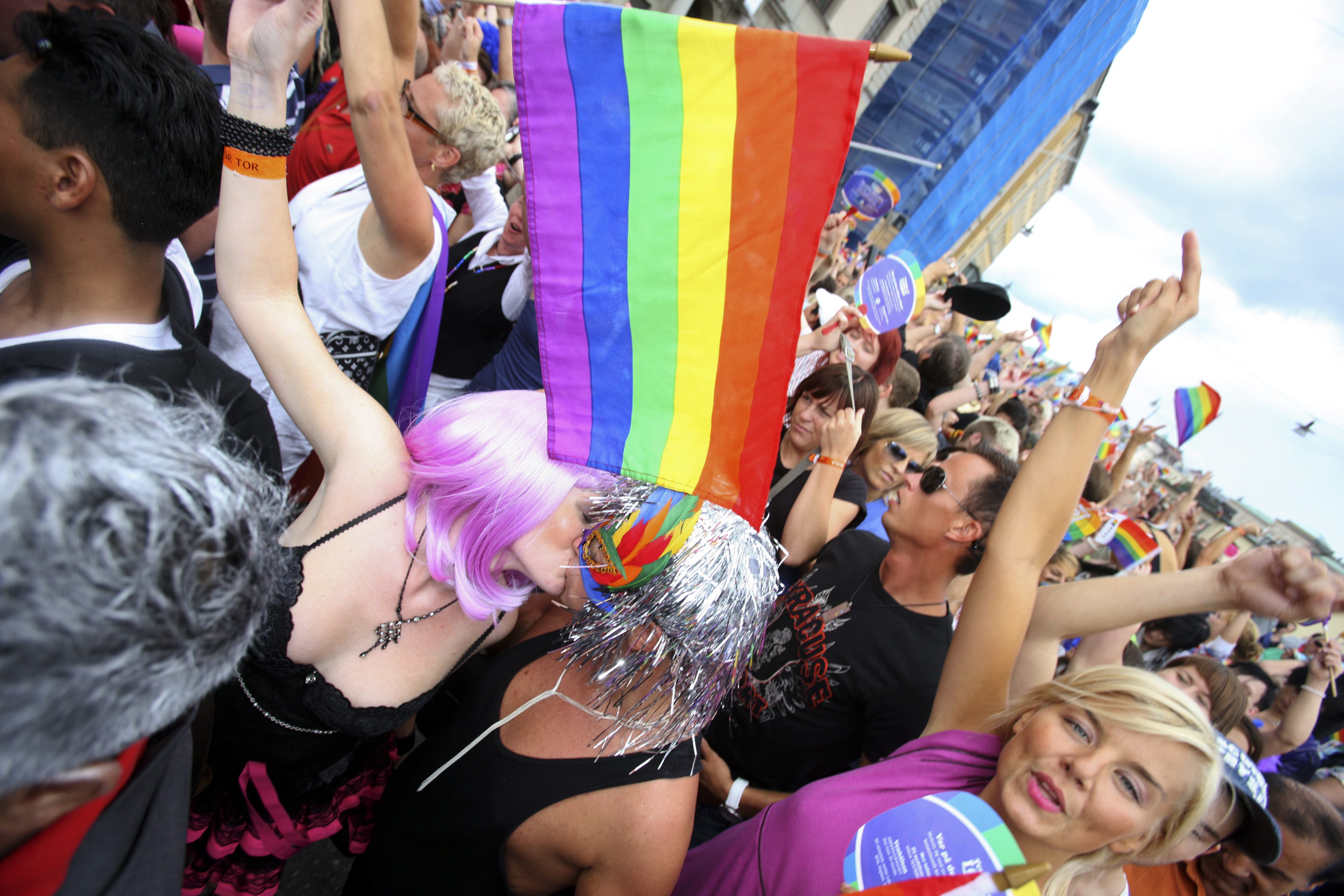 Politik, SMS, Val 2010, SMS-duellen, RFSL, Maktkamp24, Kristdemokraterna, Val, Pride, verklighetens folk