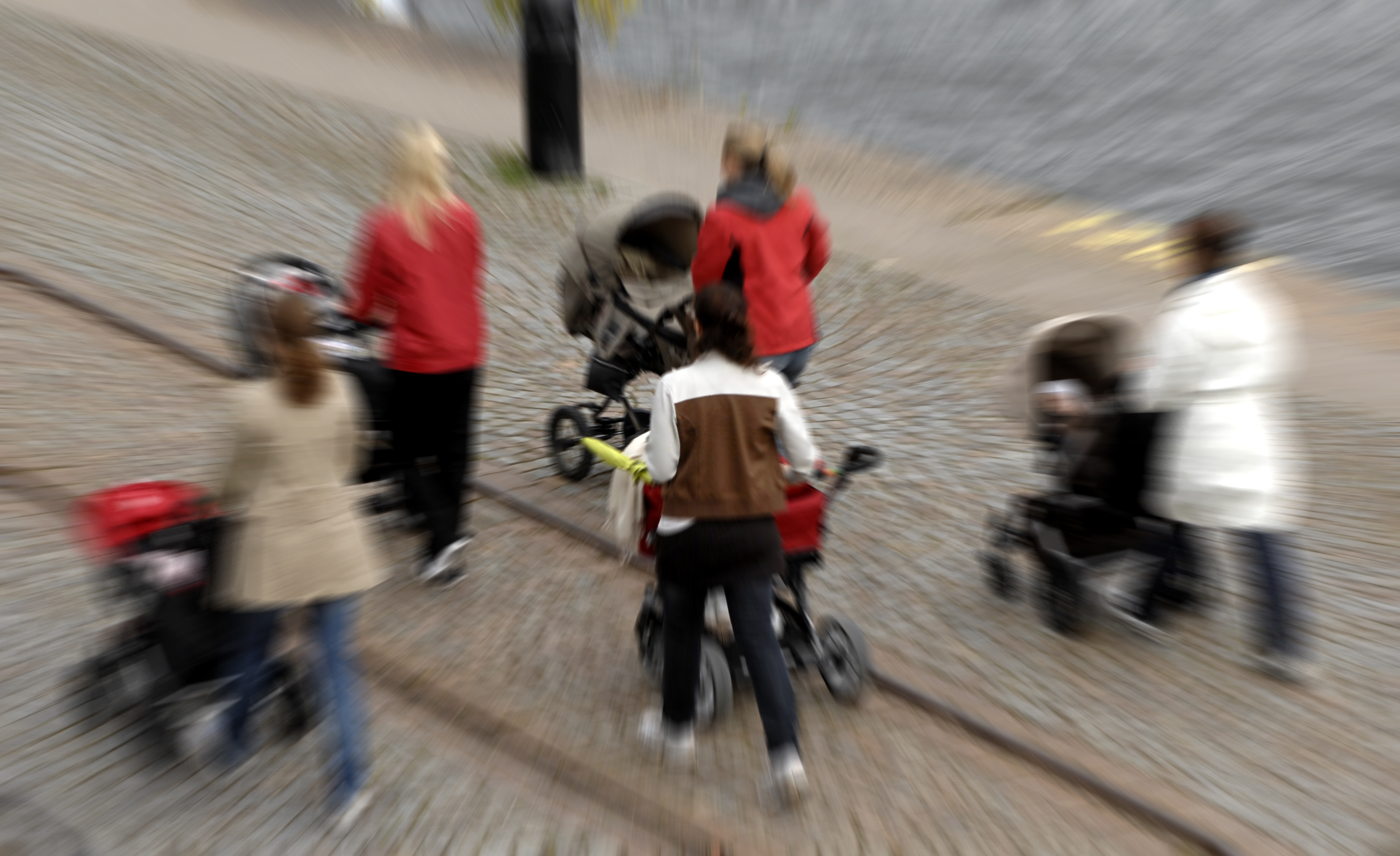 dejta mörka kvinnor