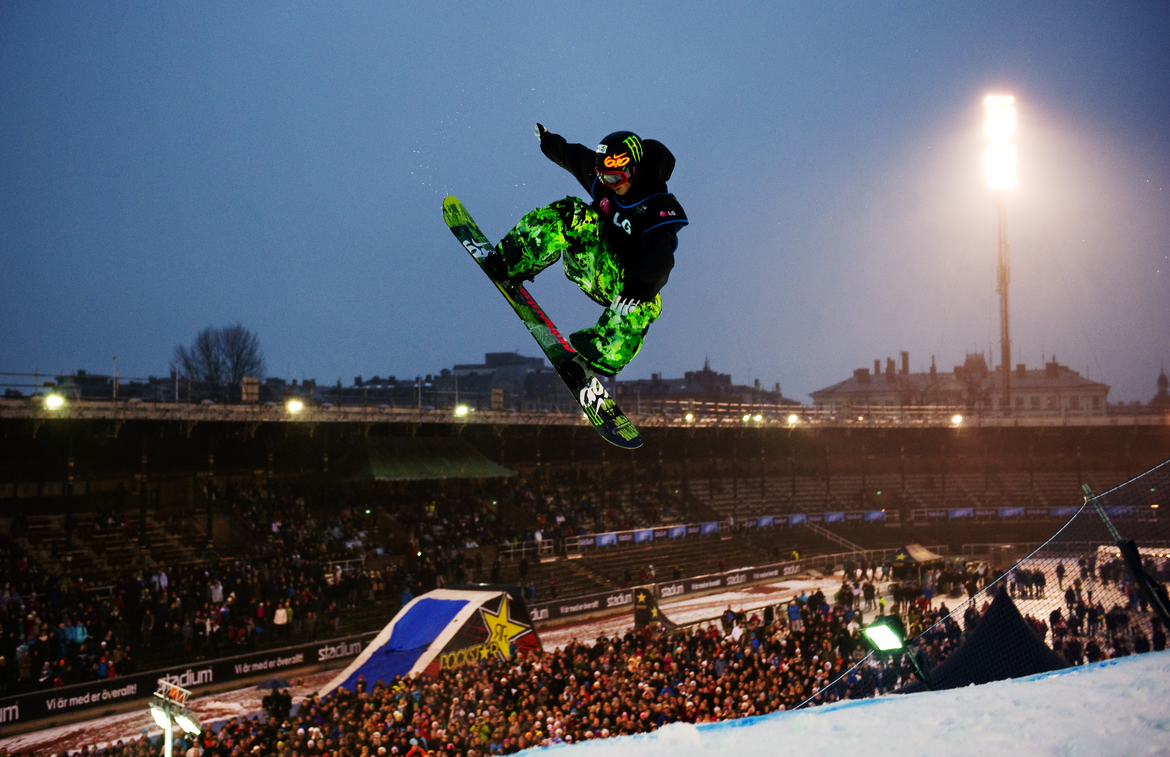 Strippklubb, Tor Lundström, Snowboard, Kevin Bäckström, Landslaget
