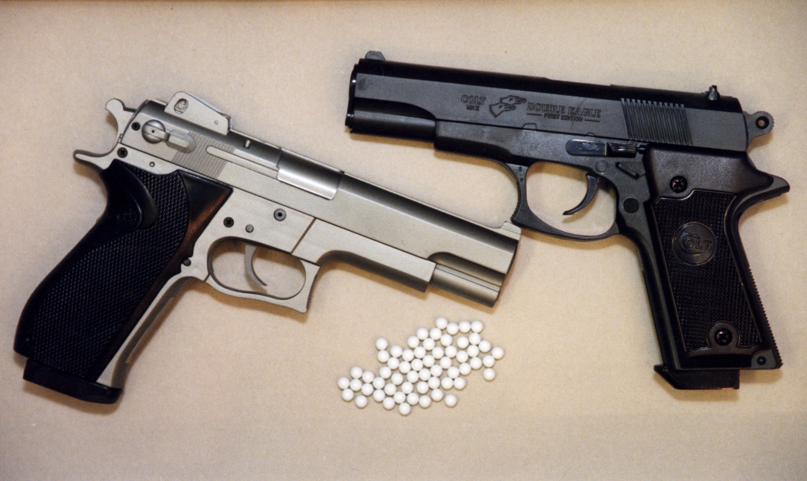 Tjeckien, President, Vaclav Klaus, Soft airgun