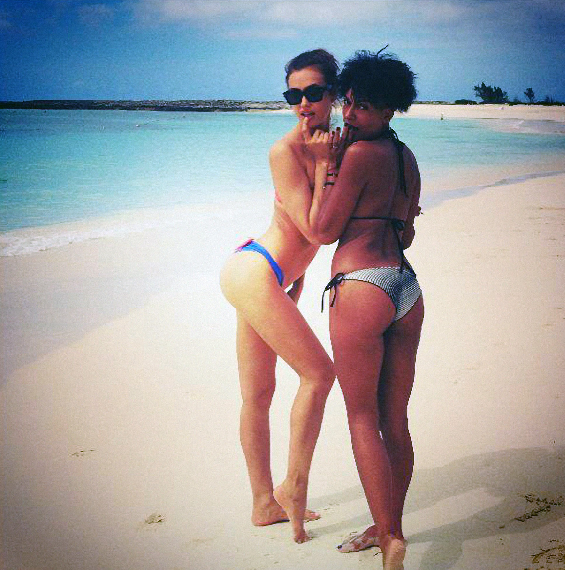 Twitter, instagram, Rihanna