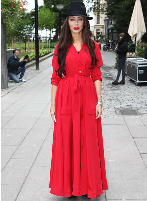 Rebecca Simonsson, Då till nu, bilder, Ung