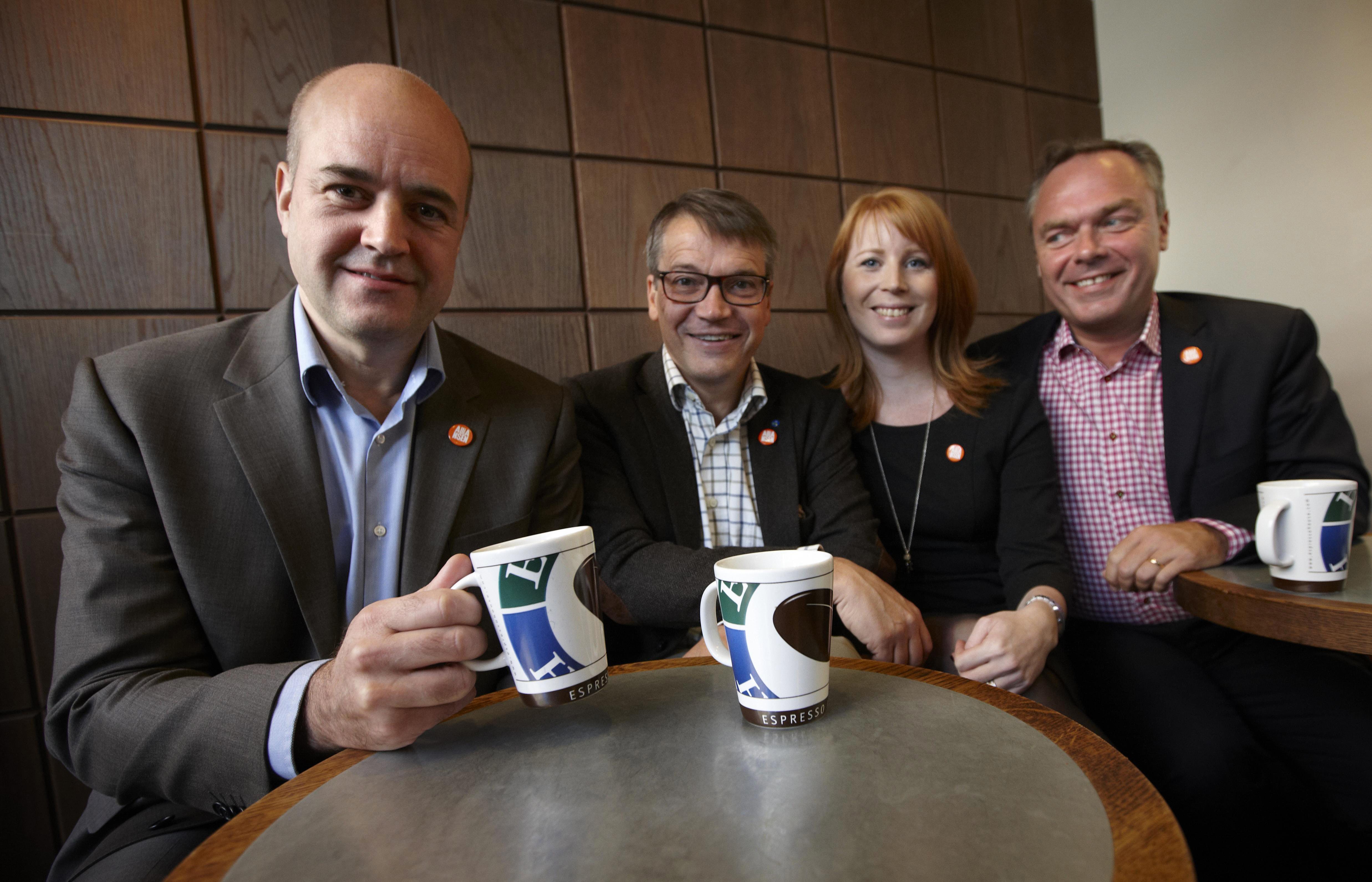 Veckans inne- och utelista,  Espresso House,  Svarting,  Stresstest, Jonas Olsson, Snippgympa, Innelista