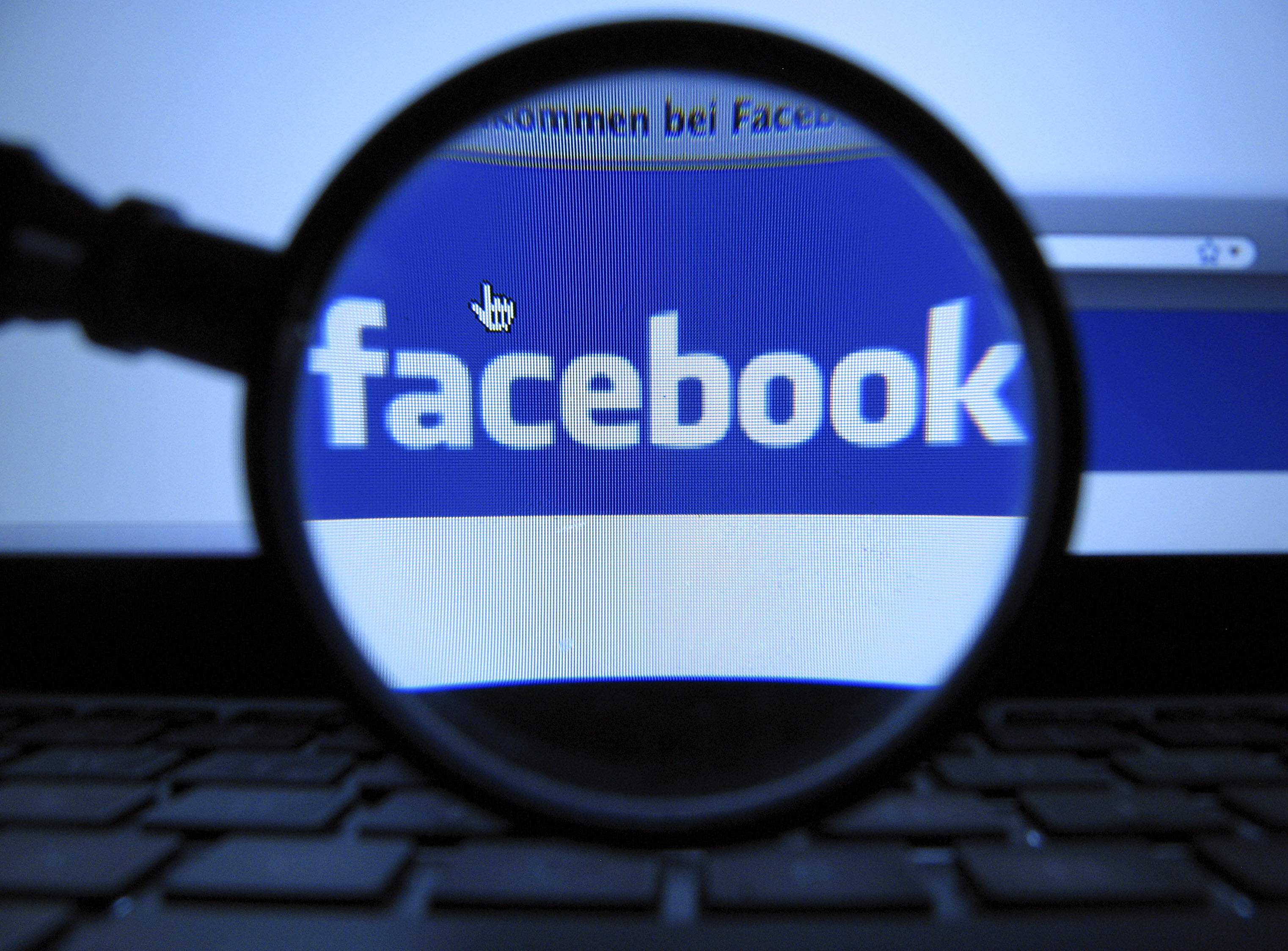 Facebook, Foraldrar, Sociala Medier
