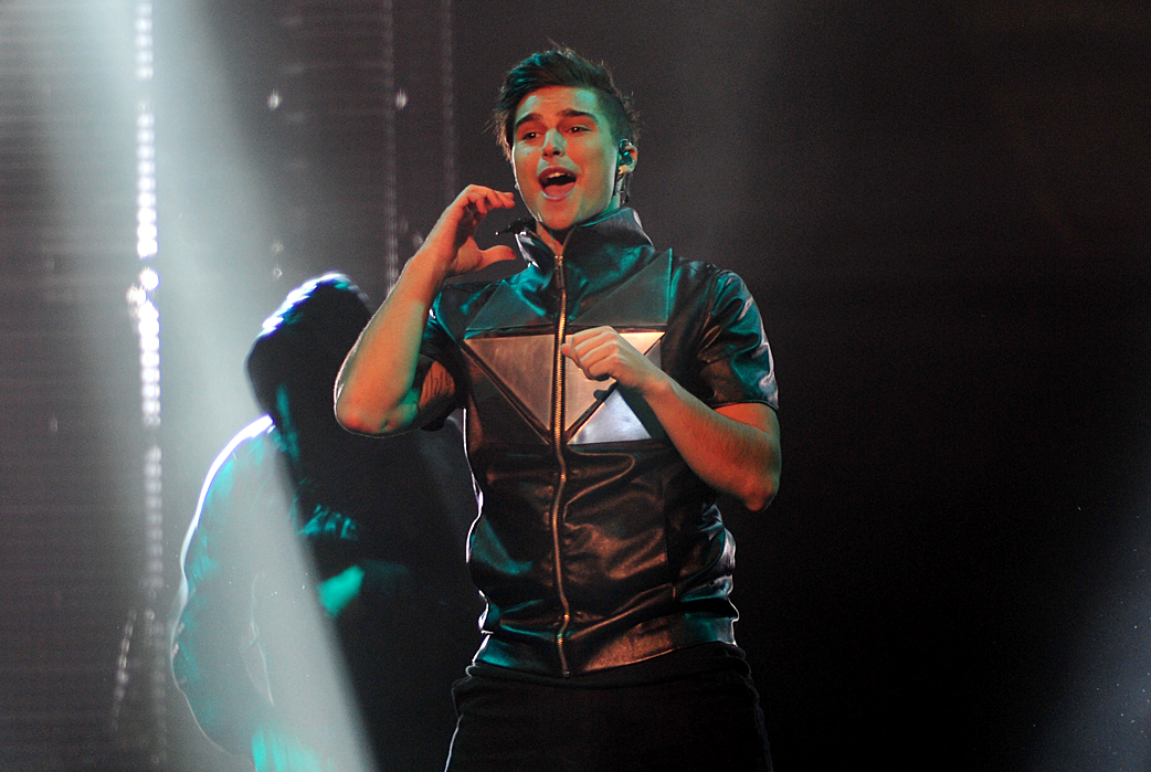 X-factor, comeback, Marching in the name of love, Eric Saade