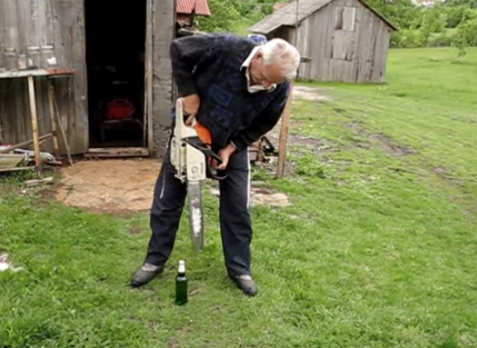 Video, Kapsylöppnare, Kapsyl, Alkohol, Berusning, Öl, Glas, Motorsåg, Ölflaska, Öppnare