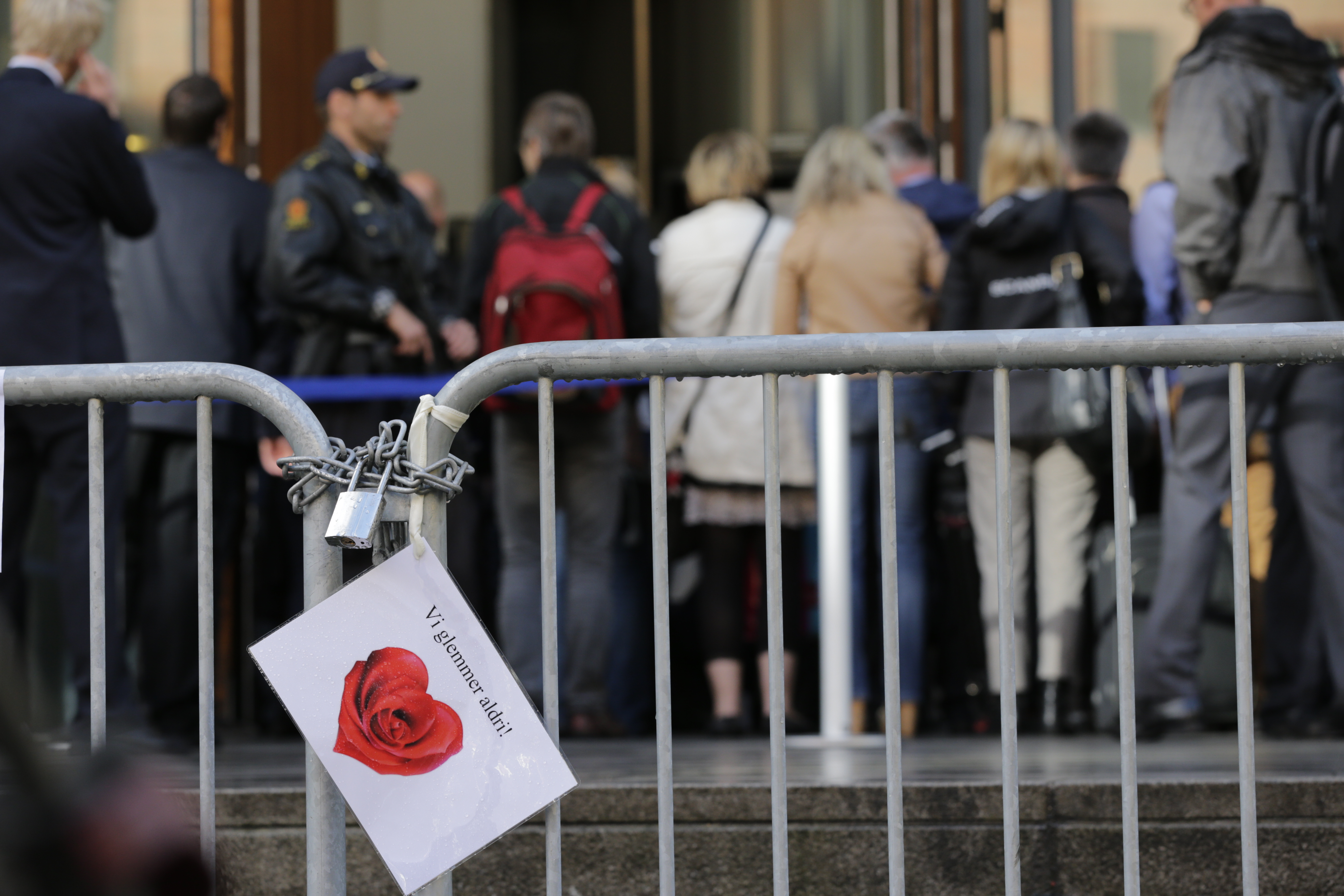 Anders Behring Breivik,  Terrordåden i Norge, Utoya