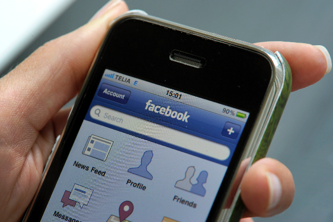 Stalker, Ametist Azordegan, Internet, App, Marcin de Kaminski, Facebook