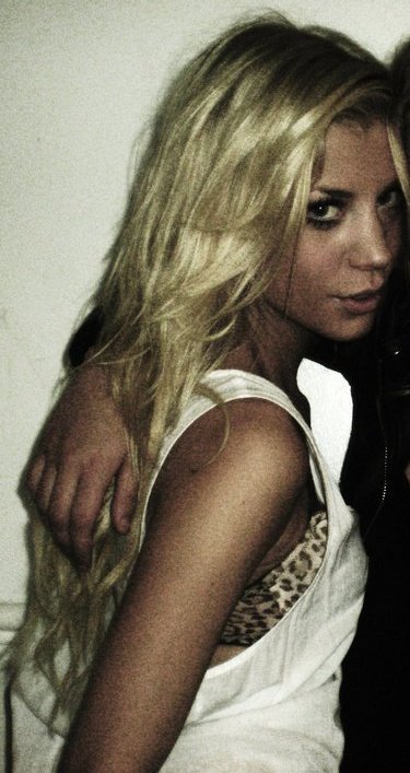 dejta 19 åring jobba