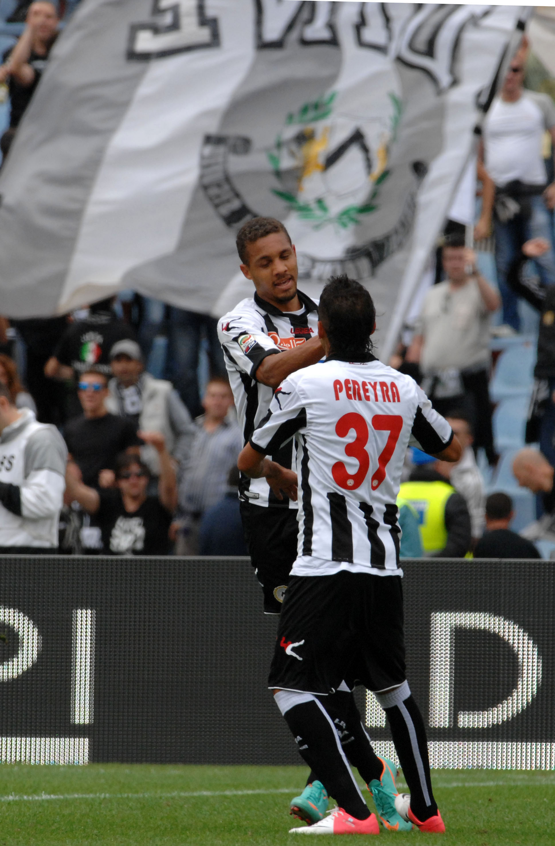 milan, Succé, Landslaget, Udinese, Mathias Ranégie