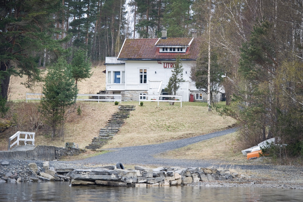 Skottlossning, Dotter, Obehagligt, Attack, Marte Michelet, Rättegång, Oslo, Ali Esbati, Familj, Anders Behring Breivik, Norge, Utøya