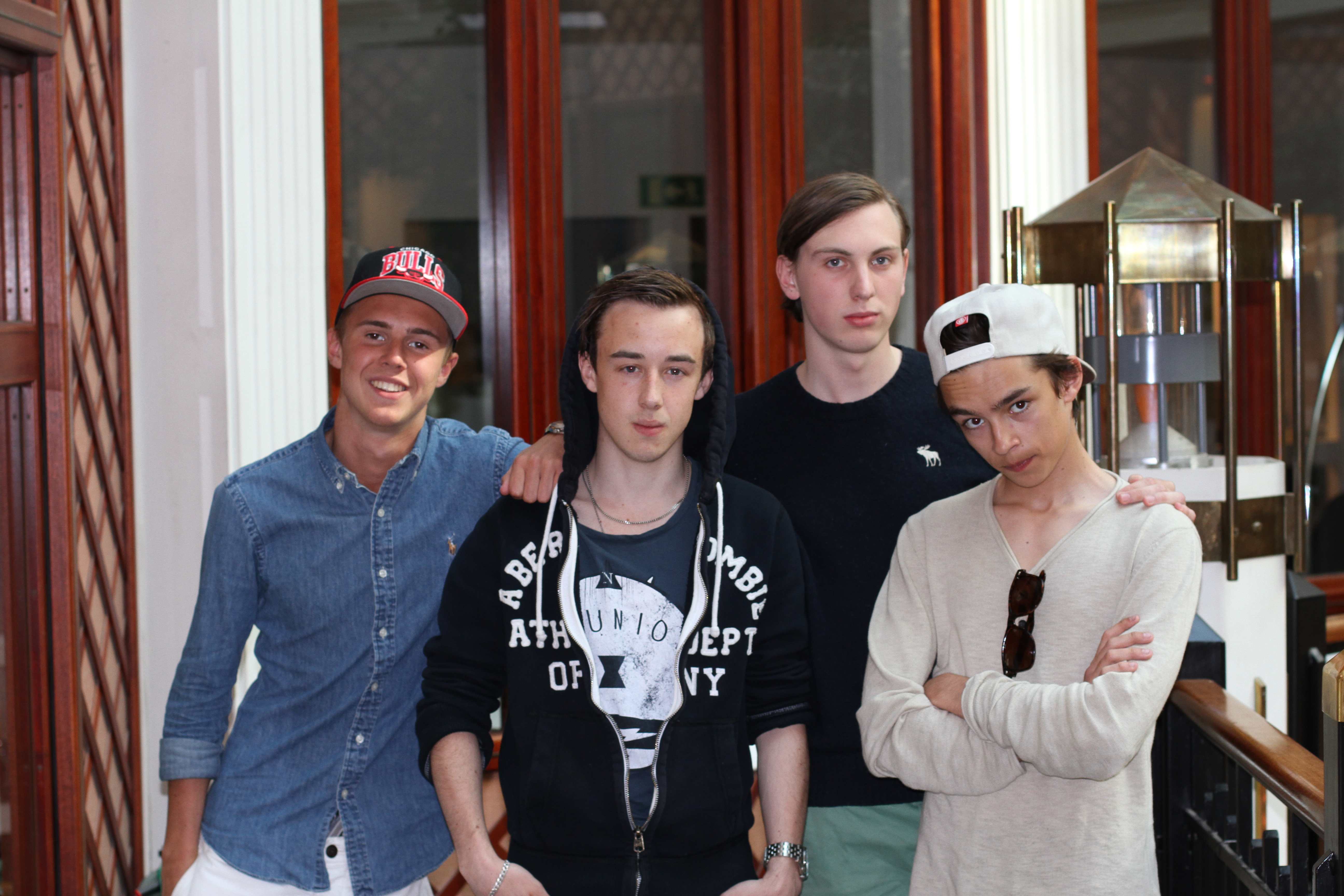  Ett apel, Haffa guzz,  Random Making Movies, Blåsning, Leo,  William F,  William J,  Prank,  Karl-Johan,  RMM, Justin Bieber