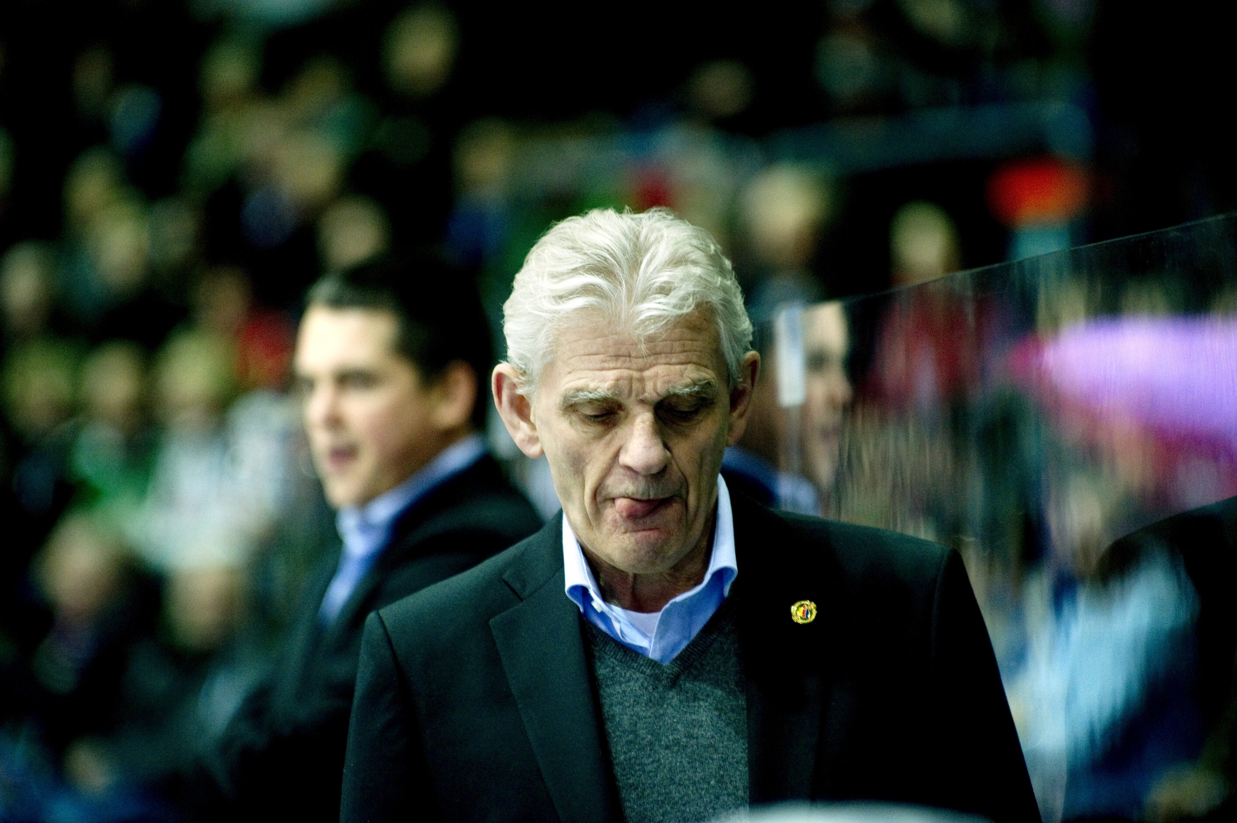 Järnkaminerna, Hardy Nilsson,  Ungjävlar, dan blomberg, Kritik, Djurgarden