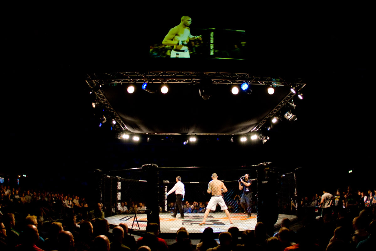 Victor Cheng, Besam Yousef, Hanna Sillén, Paul Reed, Goteborg, The Zone FC 9, Eddy Bengtsson, Martin Svensson, Elina Nilsson, MMA, Lisebergshallen