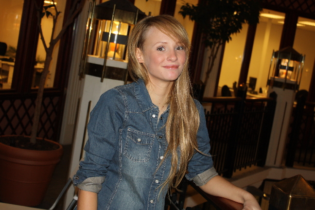 Blondinbella, Alexandra Nilsson, Bloggare, Sverigedemokraterna, Hugo Rosas, Desire Nilsson, Dessie, Kissie, Bloggerska, Paow, Paulina Danielsson