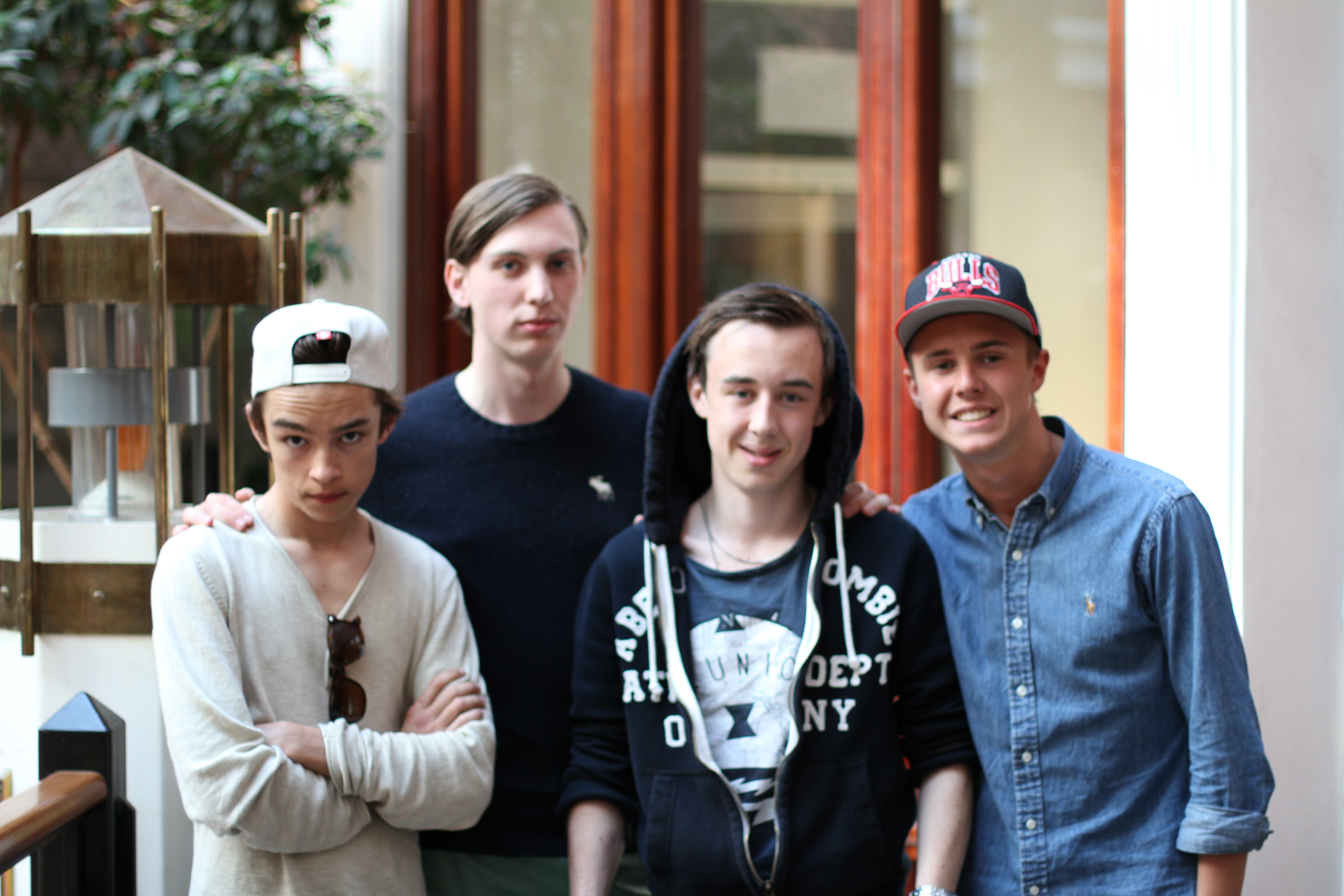 Blåsning,  Random Making Movies,  Ett apel,  Prank, Haffa guzz,  William F, Leo, Justin Bieber,  Karl-Johan,  RMM,  William J