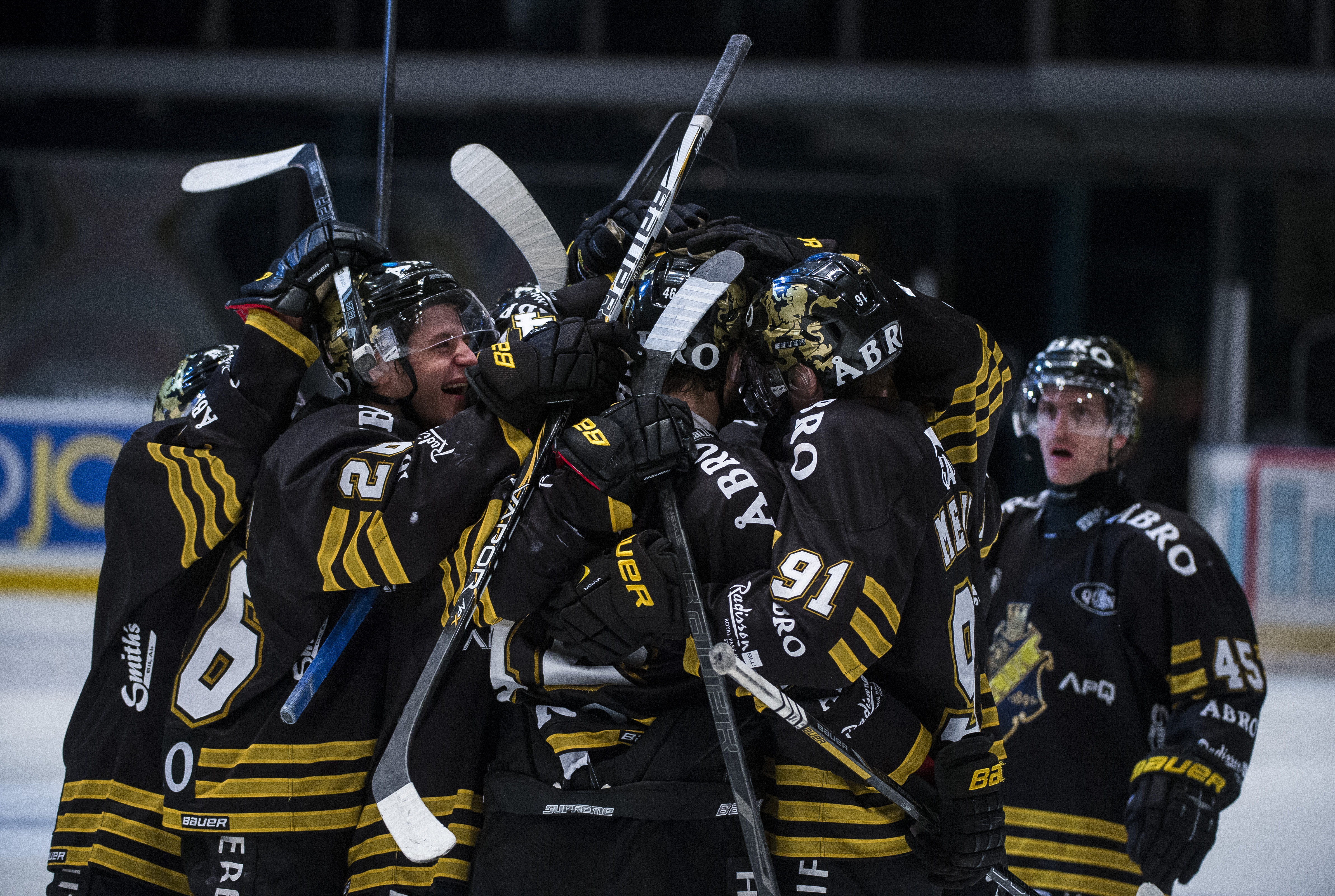 Hockey-VM, Hånas, Twitter, Robert Wells, Ambassadör, AIK