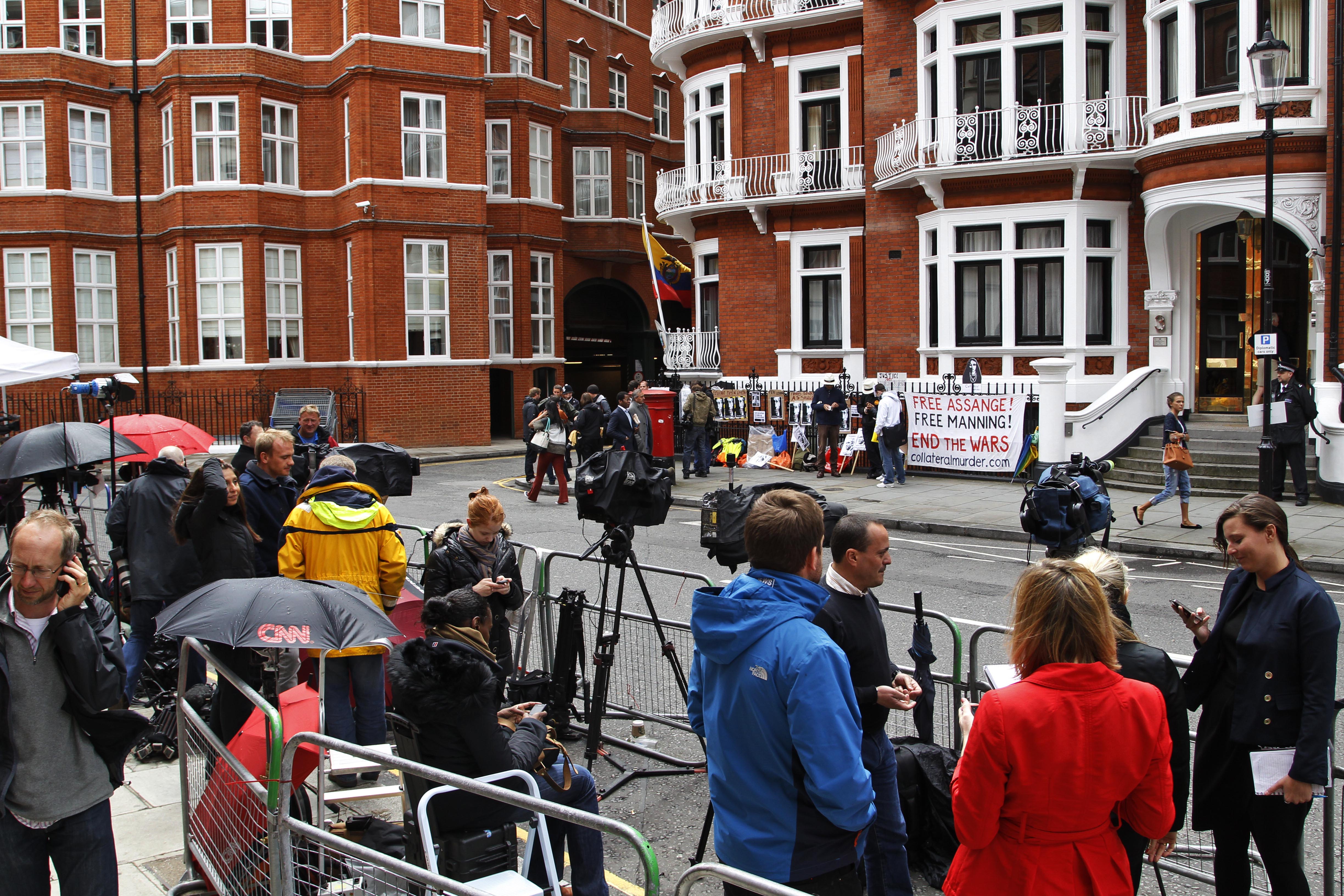 Wikileaks, Asyl, Internet, Julian Assange, Ecuador, Utlämning, London, USA, Assange, Sverige