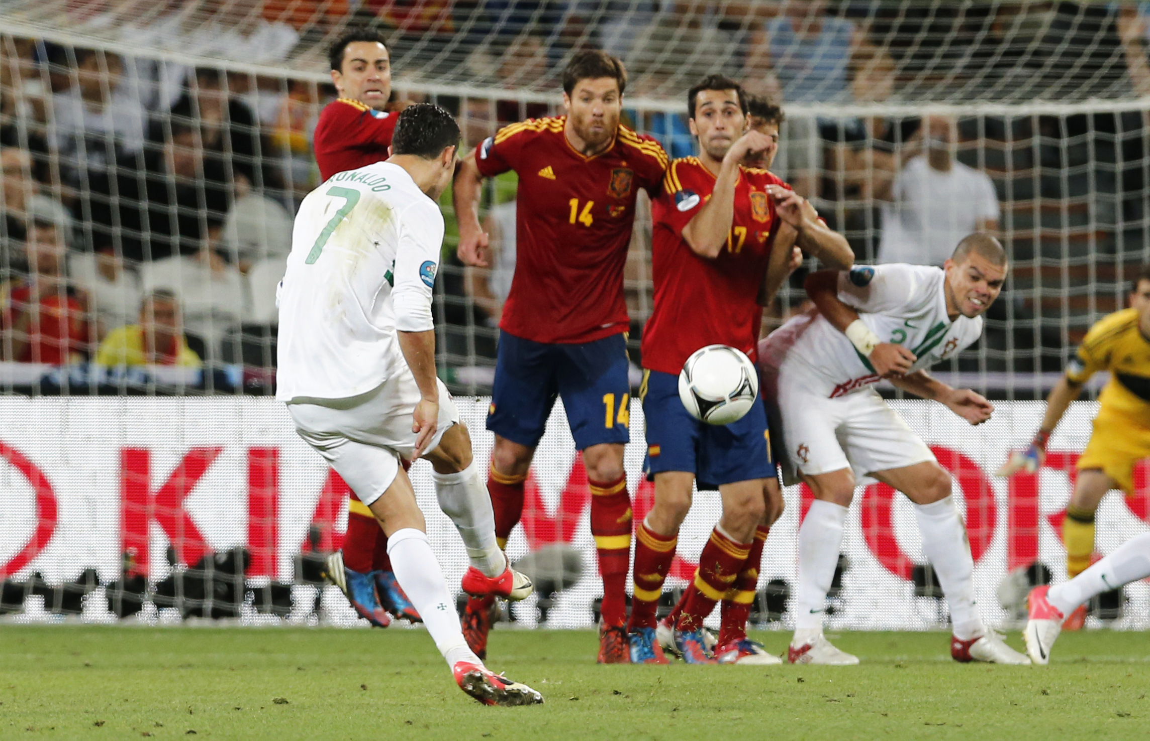 EM-nyheter, Portugal-Spanien, Semifinal