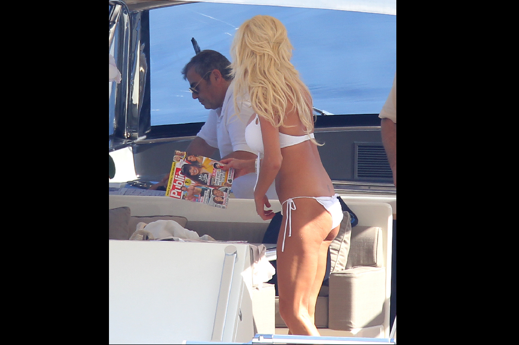 2012, Lyx, Båt, Victoria Silvstedt, Paparazzi, Bikini, Yacht