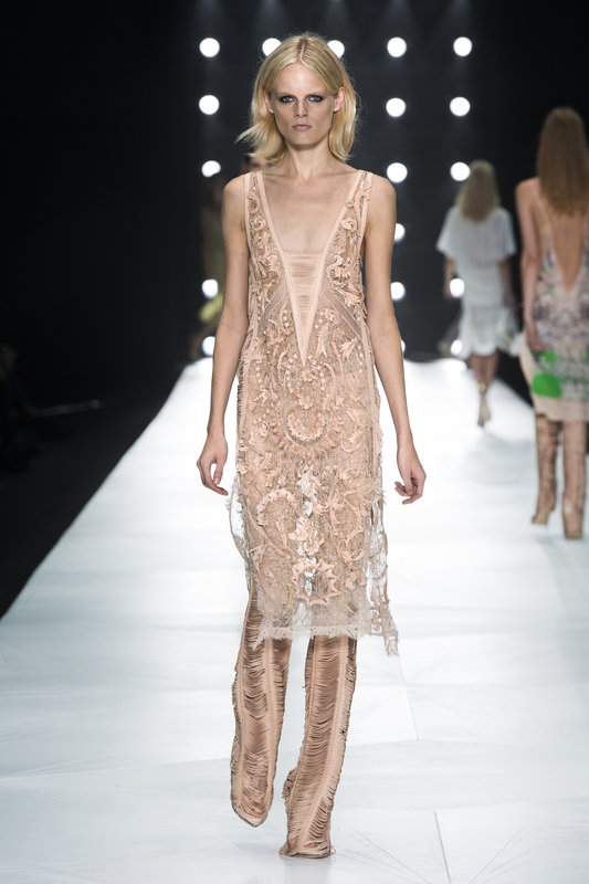 Trendspaning, Catwalk,  v-ringat