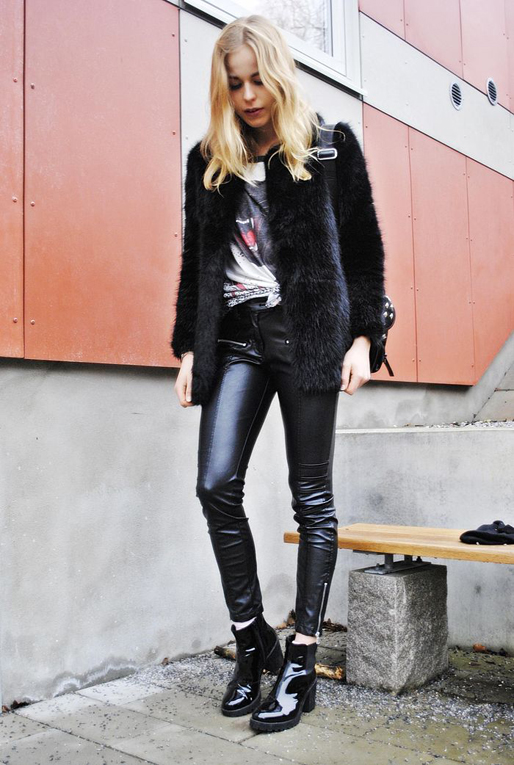 Modette, Bloggar