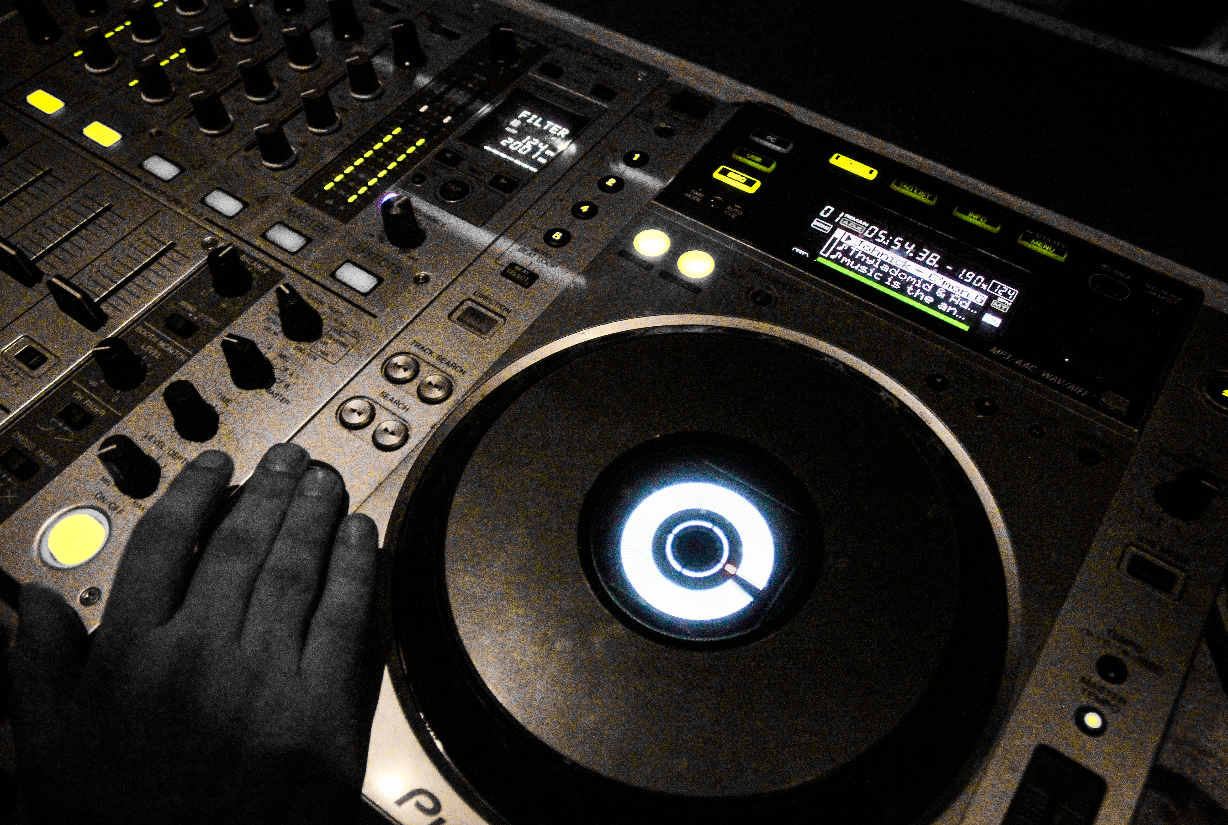 YochM, Gago Cuk, Miss Voon, Simon Billeqvist, Pom Pom Parlour, Gustav Bendt, 2351, Omid Khalvati, chili de almeida, Y+M, Julia Lindholm, Miss Saturday Night, Berns, East
