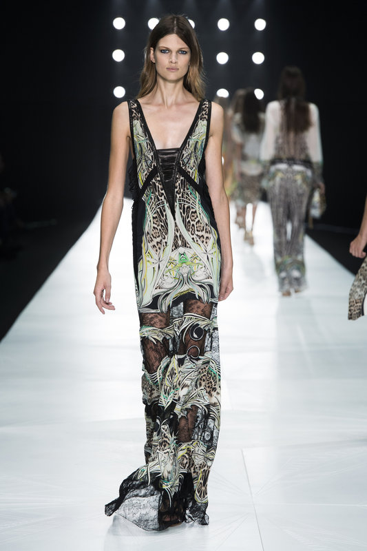  v-ringat, Catwalk, Trendspaning