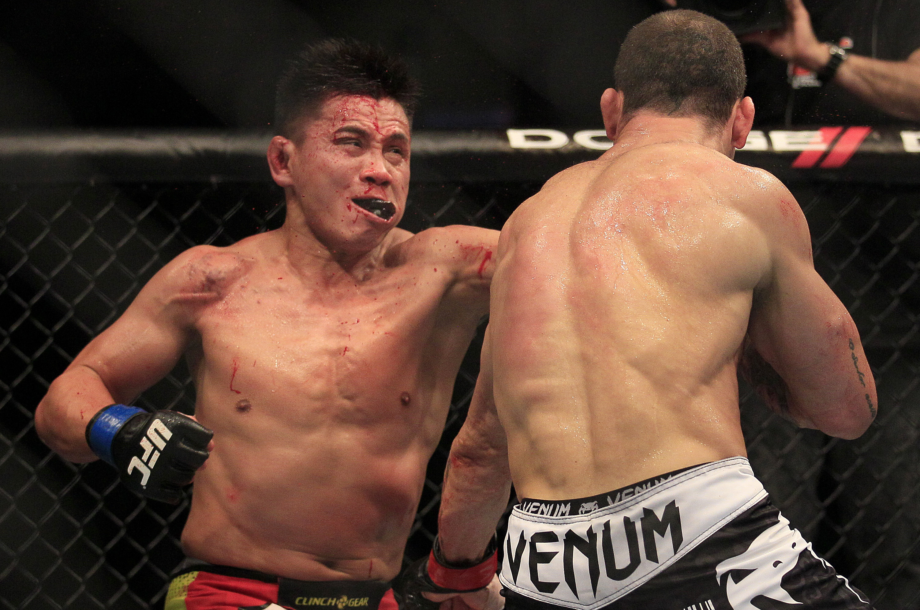 Cung Le inledde starkt i matchen mot Wanderlei Silva. Cung Le inledde starkt i matchen mot Wanderlei Silva.