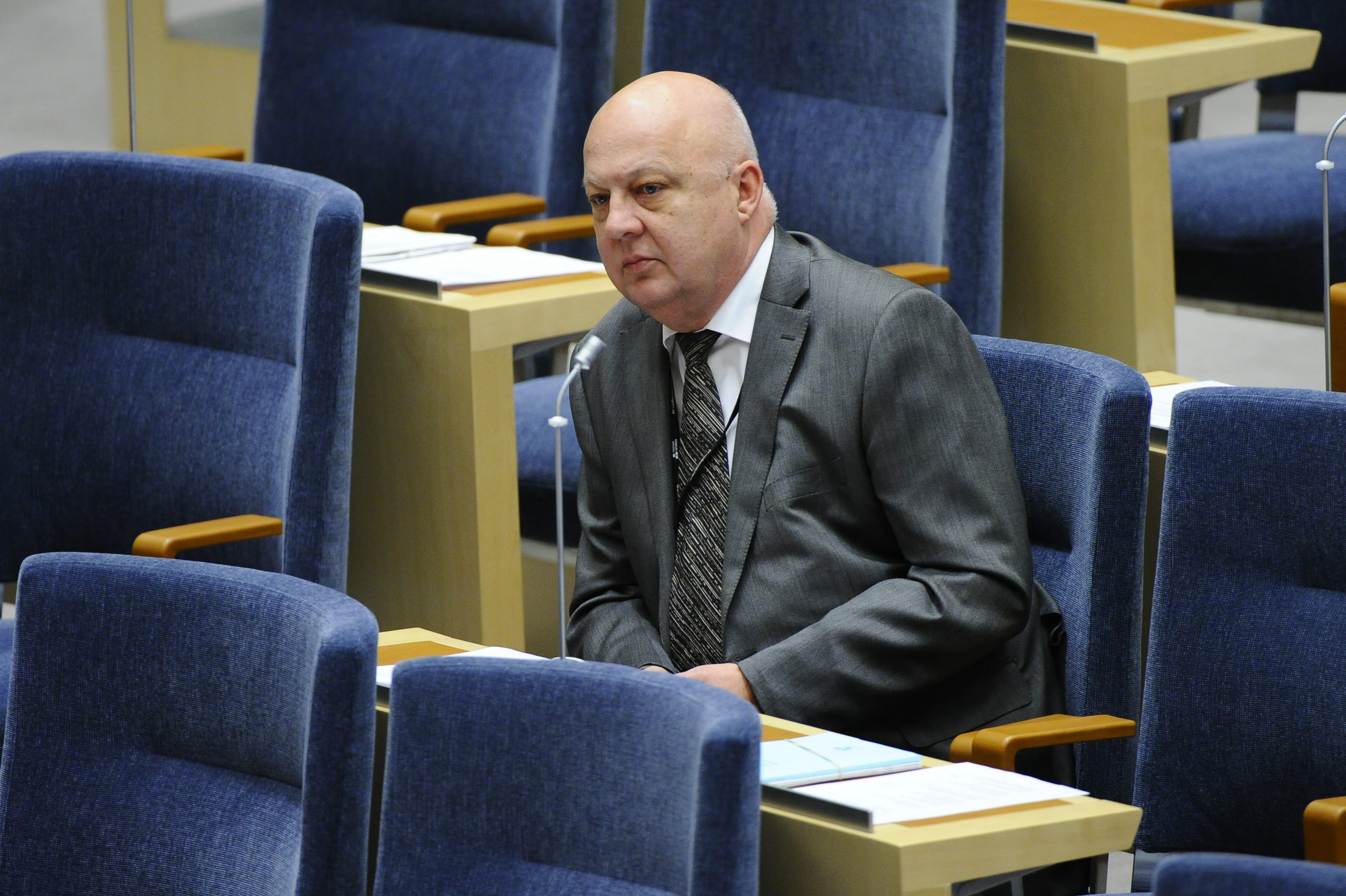 Vilket även vice partiledaren Jonas Åkerlund gör.