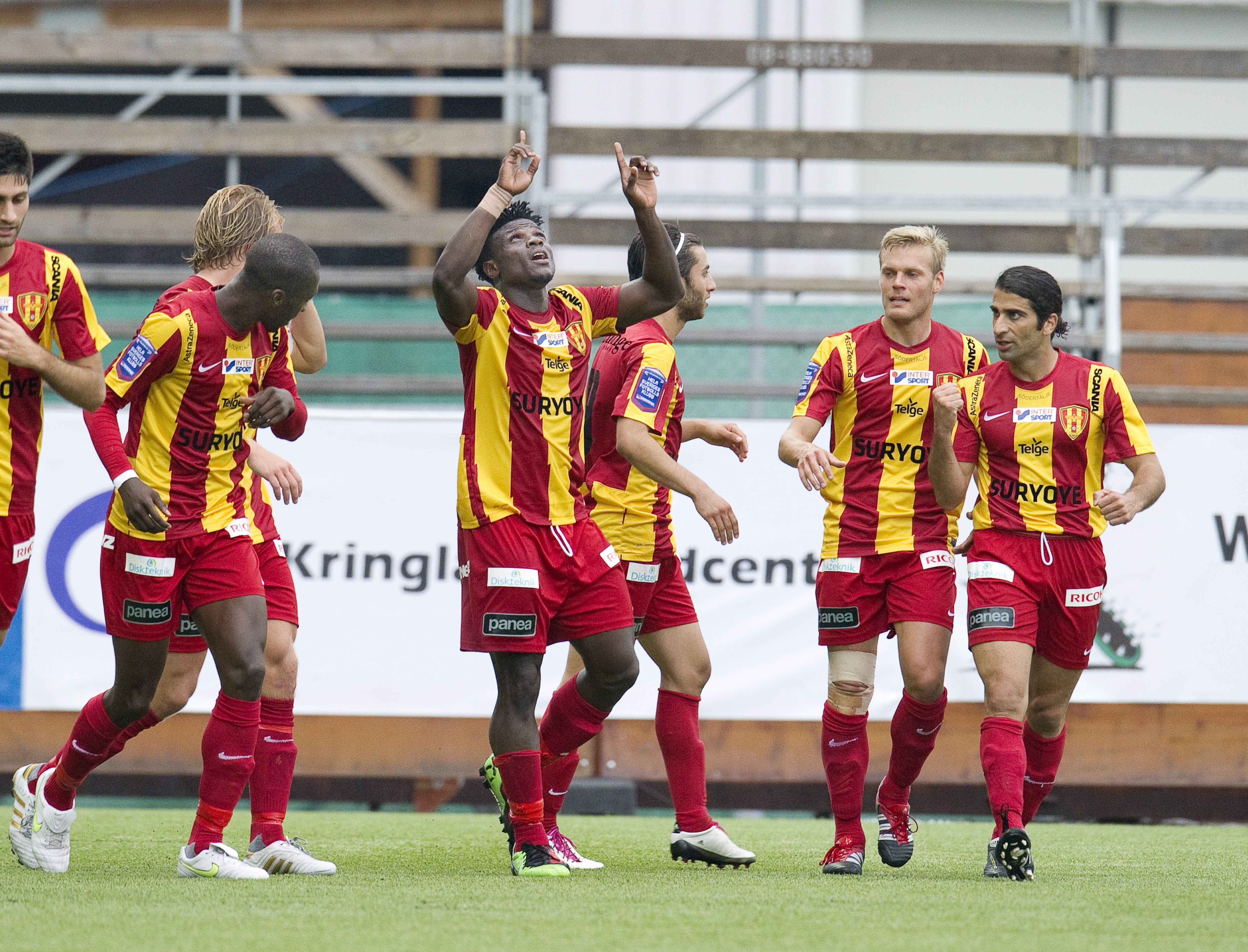 Syrianska tog sin första segern på sex matcher när Kalmar besegrades med 2-1.