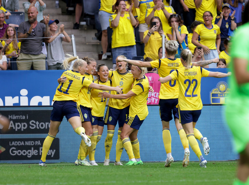 Svenskt jubel efter Johann Rytting Kaneryds mål mot Brasilien.