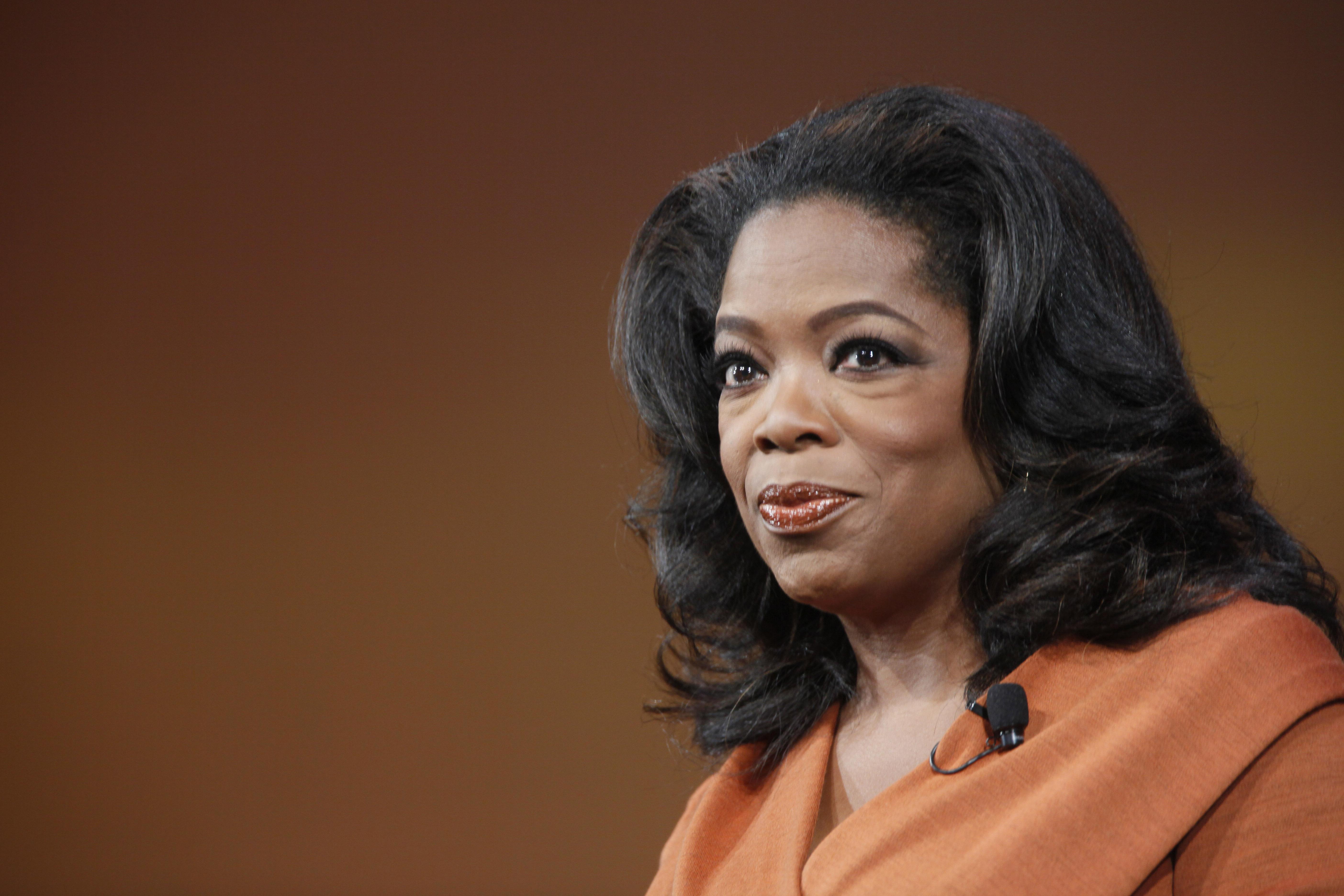 Oprah Winfrey toppar listan av de 20 mäktigaste kändisarna med en inkomst på 315 miljoner dollar.