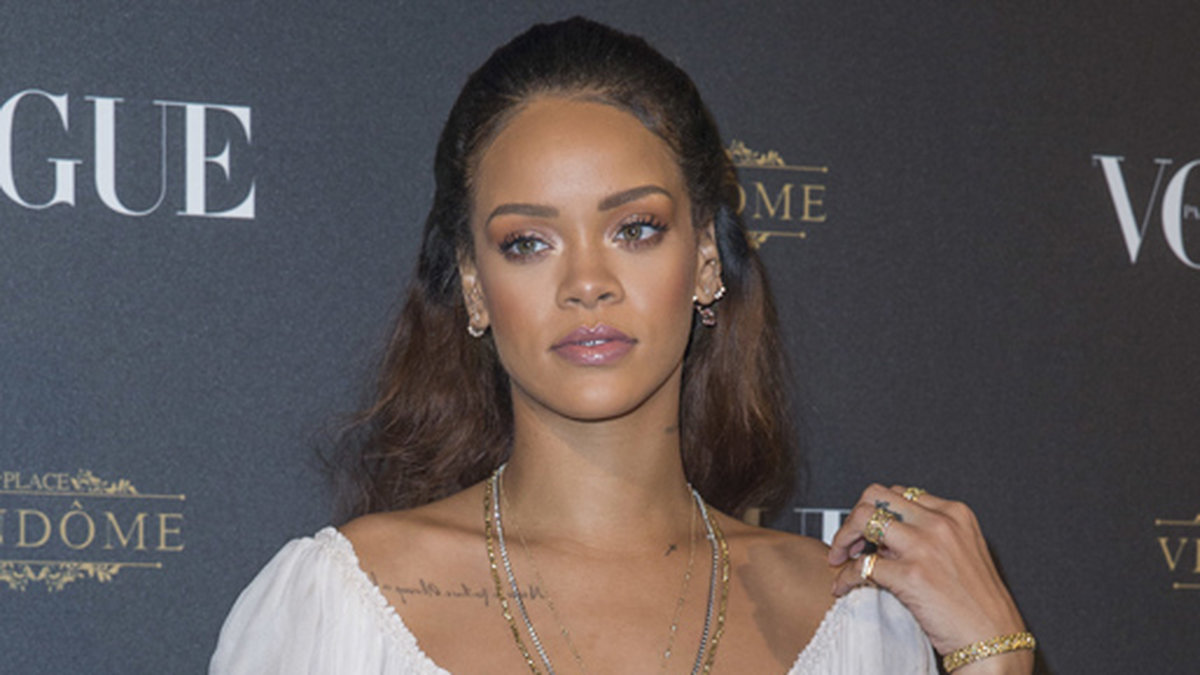 Rihanna har piercade bröstvårtor. Här ser vi henne på en Vogue-fest i Paris förra veckan. 