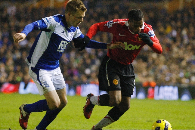 Sebastian Larssons Birmingham fick med sig en poäng mot Manchester United.