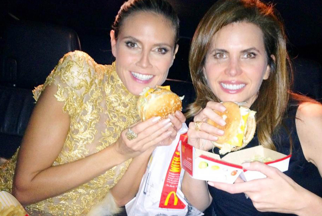 Heidi Klum var sugen på en burgare. Heidi Klum var sugen på en burgare.