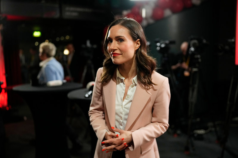 Sanna Marin, här på SDP:s valvaka, erkänner sig besegrad.