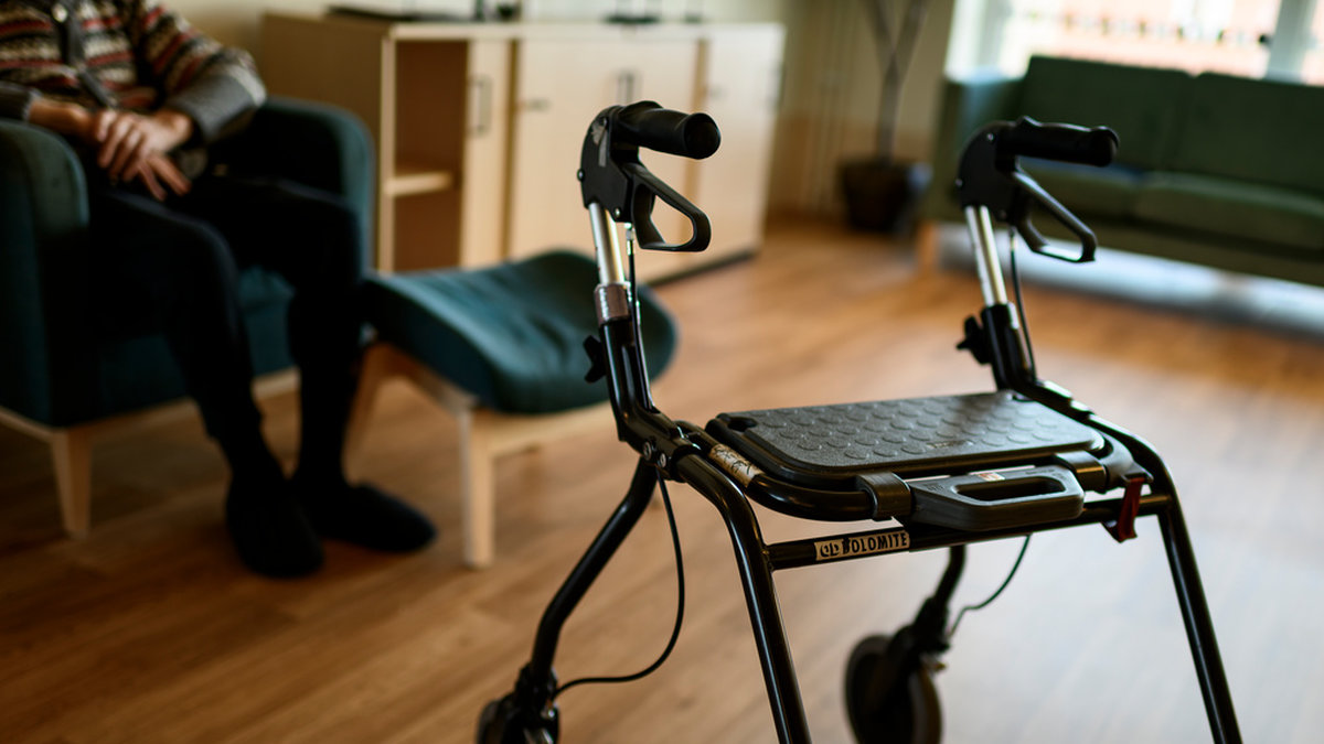 Skrek på patient – hotade med att dra in mat och dryck