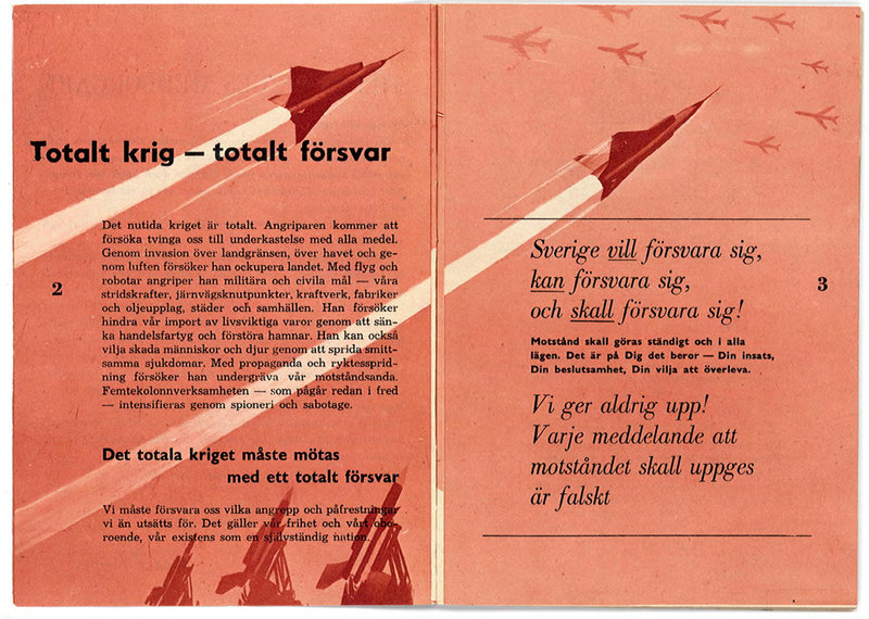 Formuleringen om att Sverige aldrig ger upp finns med även i de äldre broschyrerna, som den här från 1961.
