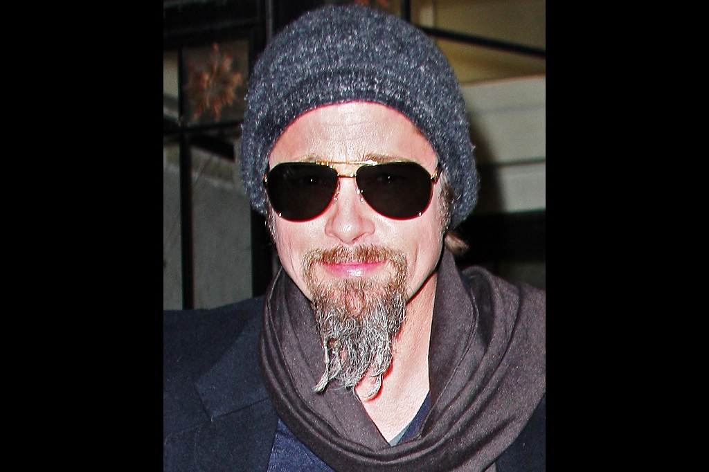 Det här kanske ska ses som ett av Hollywoods mindre lyckade skäggprojekt. Brad Pitt, 48, tänkte nog inte till ordentligt här.