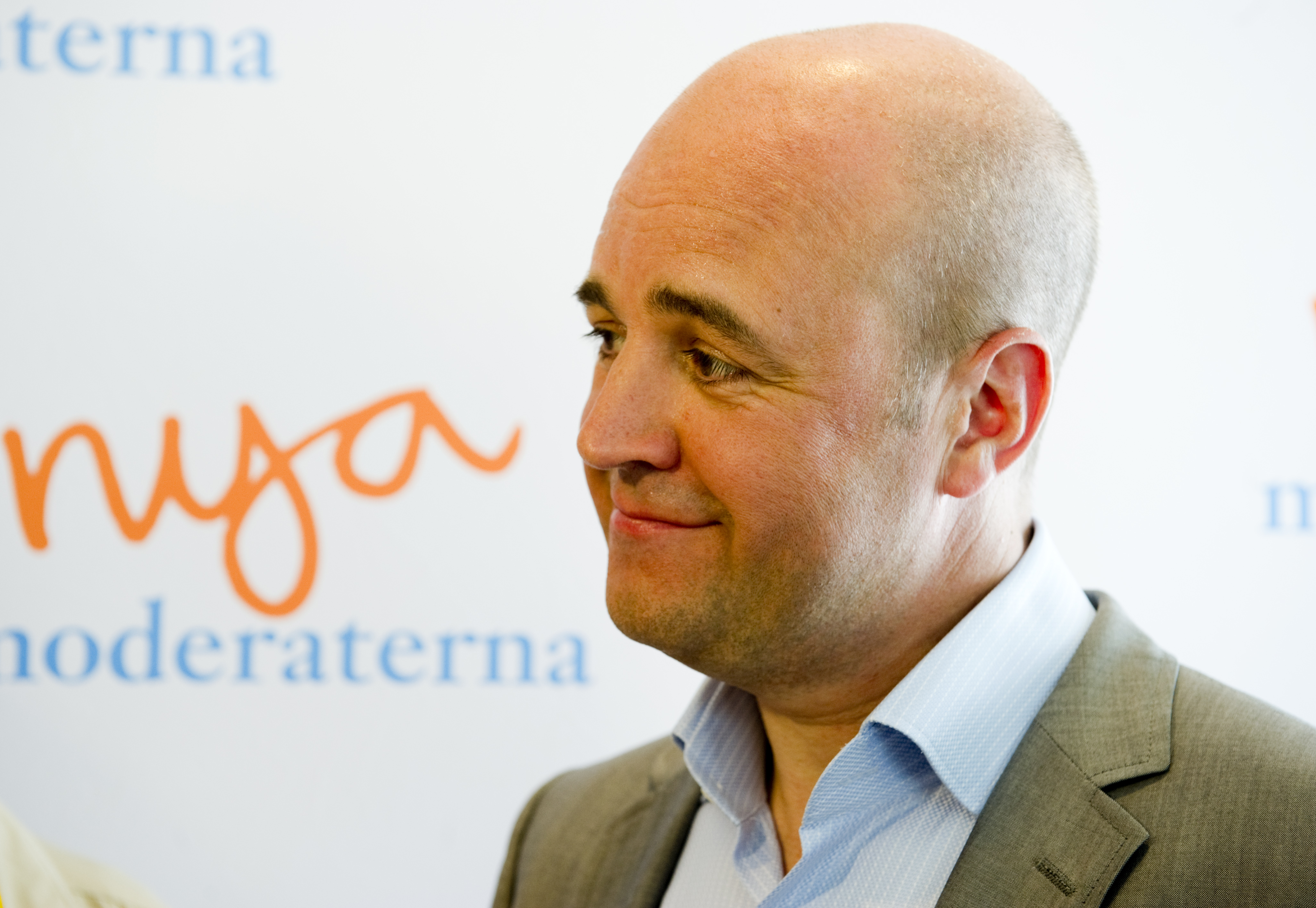 Reinfeldt kan fortsätta le ett tag till som det verkar...