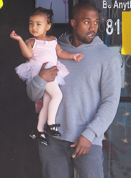 Fy så gulligt! Kanye West och dottern North West i Kalifornien. Fy så gulligt! Kanye West och dottern North West i Kalifornien.