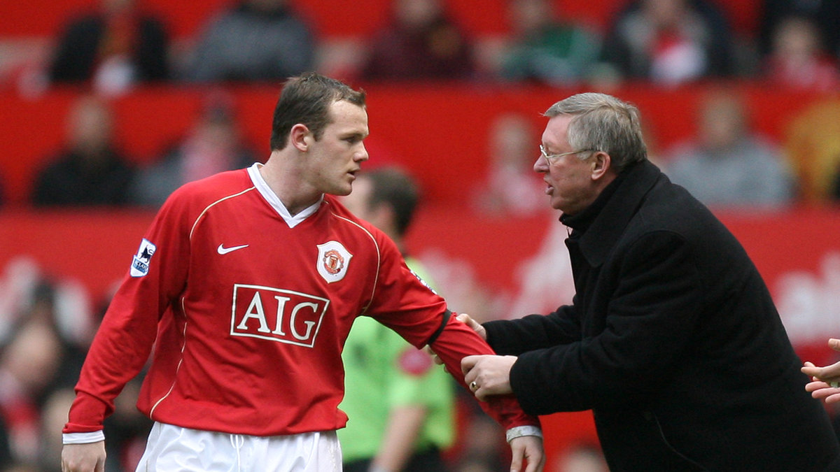 Sir Alex lämnar United och nu riskerar klubben att förlora stjärnan Wayne Rooney också.